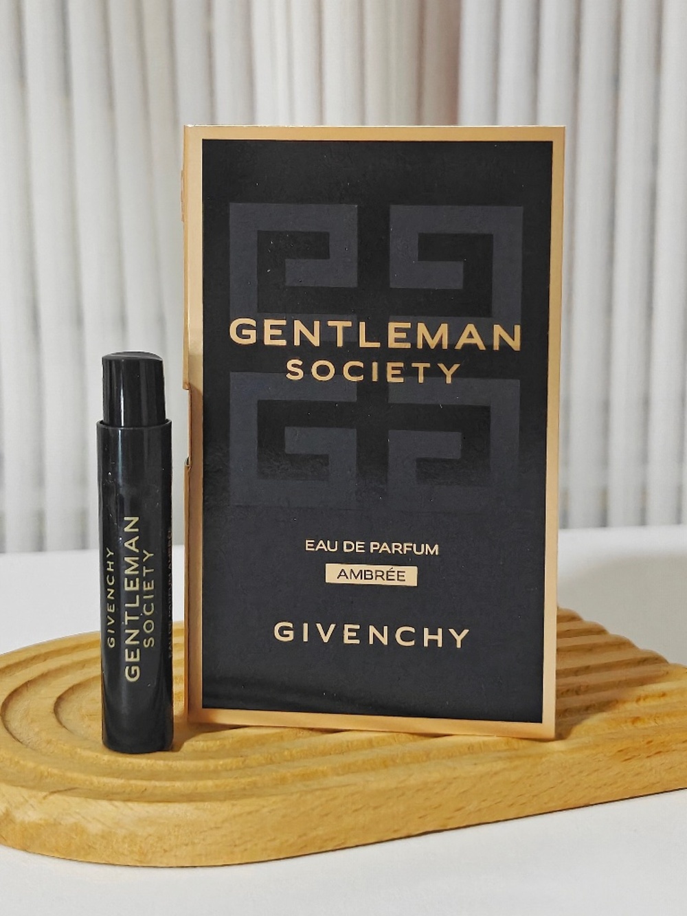 New Givenchy Gentleman Society EDP Ambree Sample Spray 1 ml/ 0.03 oz